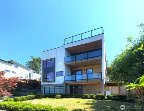 Photo of 3621 Lincoln Avenue NE, Renton, WA 98056 (MLS # 2553463)