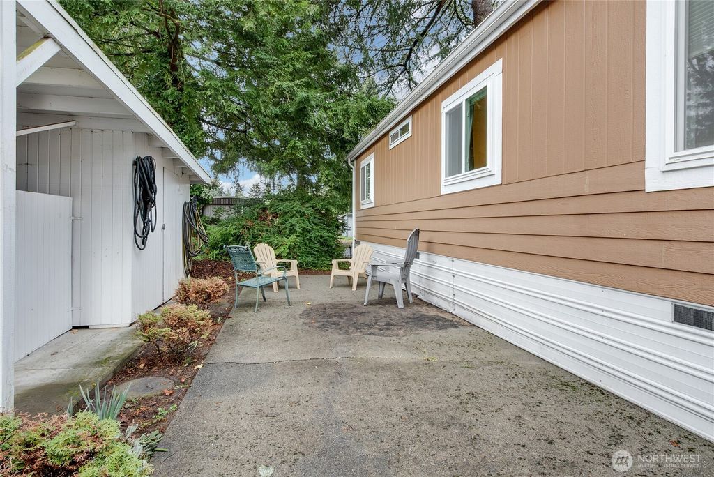 Photo of 900 29th Street SE #E-1, Auburn, WA 98002 (MLS # 2341191)