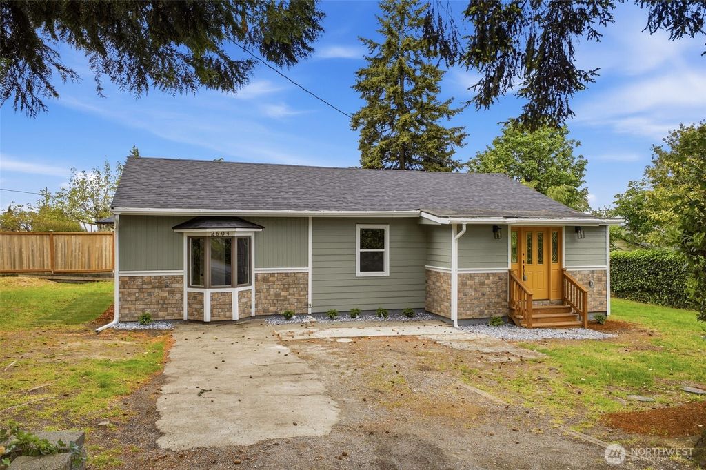 Photo of 2604 S 122nd Street, Seattle, WA 98168 (MLS # 2526750)