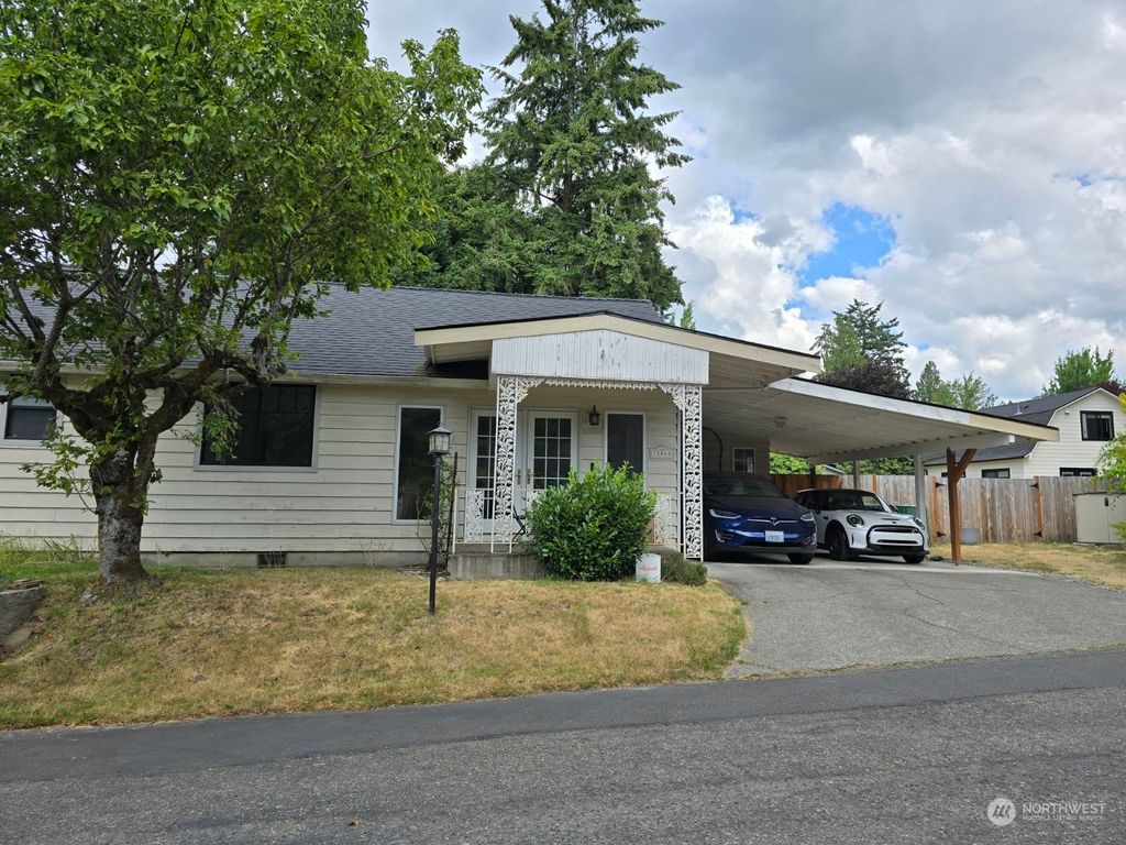 Photo of 12843 NE 80th Street, Kirkland, WA 98033 (MLS # 2268928)