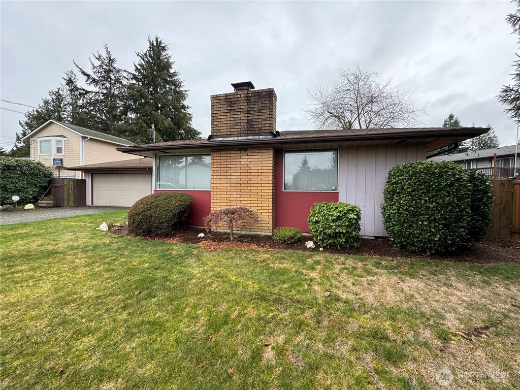 Photo of 8930 7th Avenue SE, Everett, WA 98208 (MLS # 2486849)