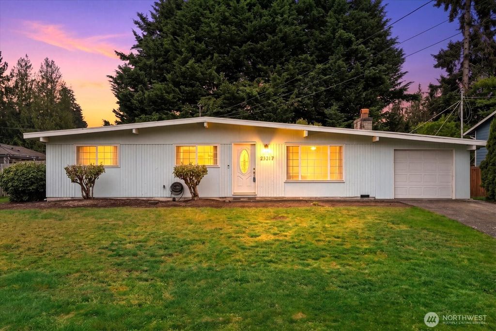 Photo of 29317 38th Place S, Auburn, WA 98001 (MLS # 2517583)