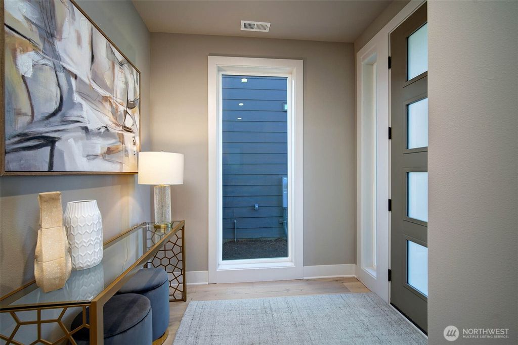 Photo of 9113 126th Avenue NE, Kirkland, WA 98033 (MLS # 2327535)