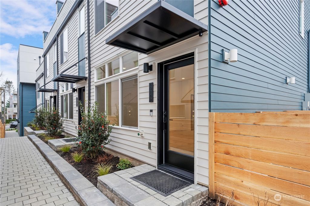 Photo of 6016 D California Avenue SW, Seattle, WA 98136 (MLS # 2043344)