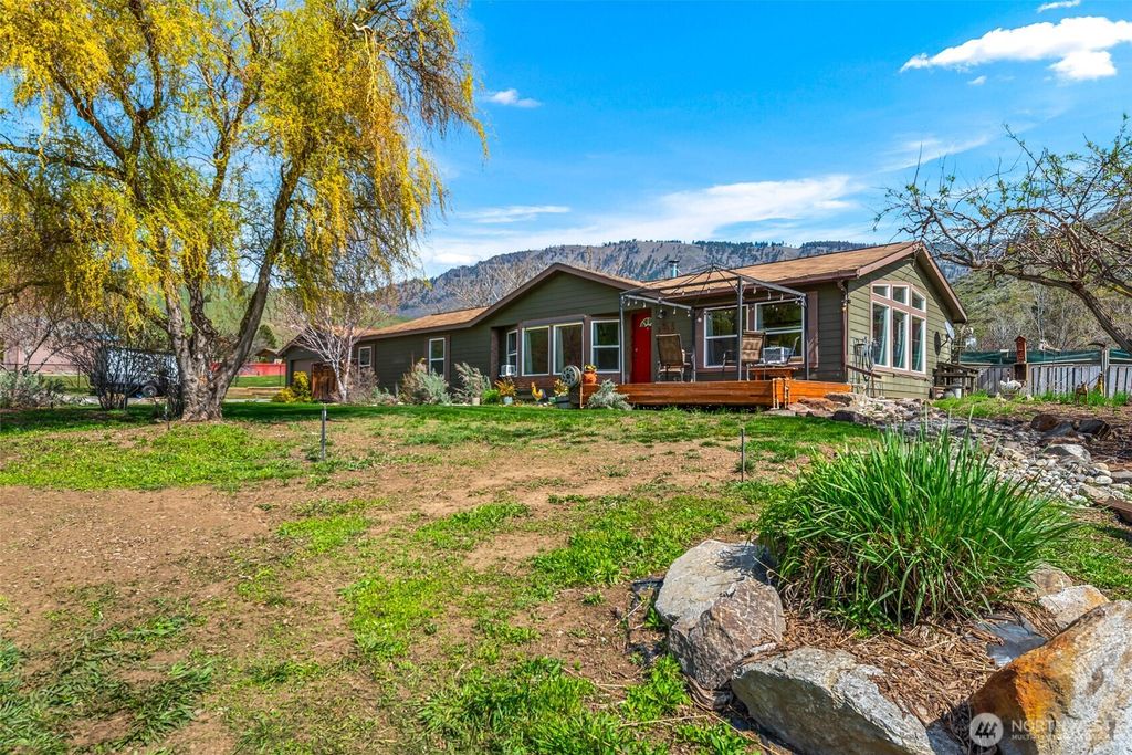 Photo of 61 Twin Ponds Lane, Cashmere, WA 98815 (MLS # 2503436)