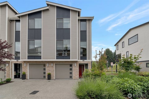 Photo of 12718 35th Ave AVE SE, Everett, WA 98208 (MLS # 2564249)