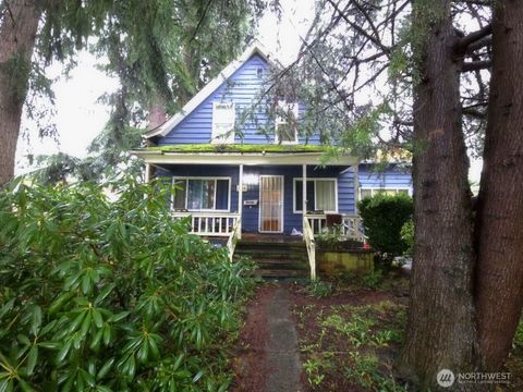Photo of 3615 Friday Avenue, Everett, WA 98201 (MLS # 2492235)