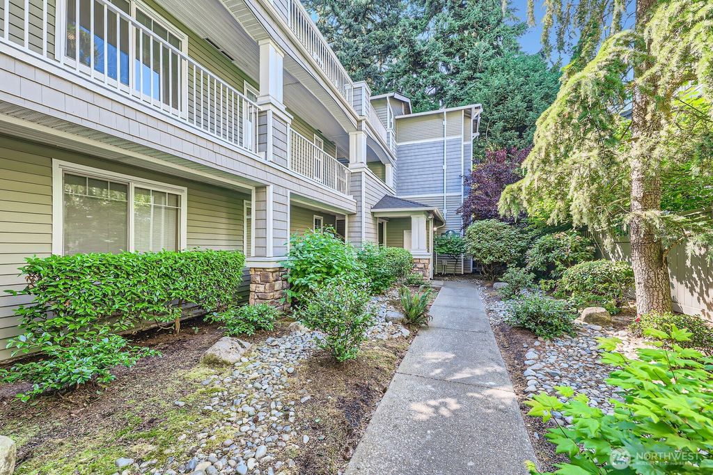 Photo of 12712 Admiralty Way #D103, Everett, WA 98204 (MLS # 2382989)
