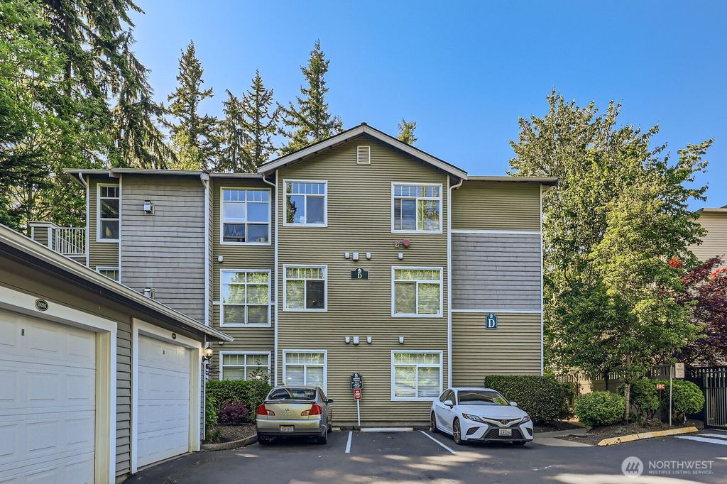 Photo of 12712 Admiralty Way #D103, Everett, WA 98204 (MLS # 2382989)