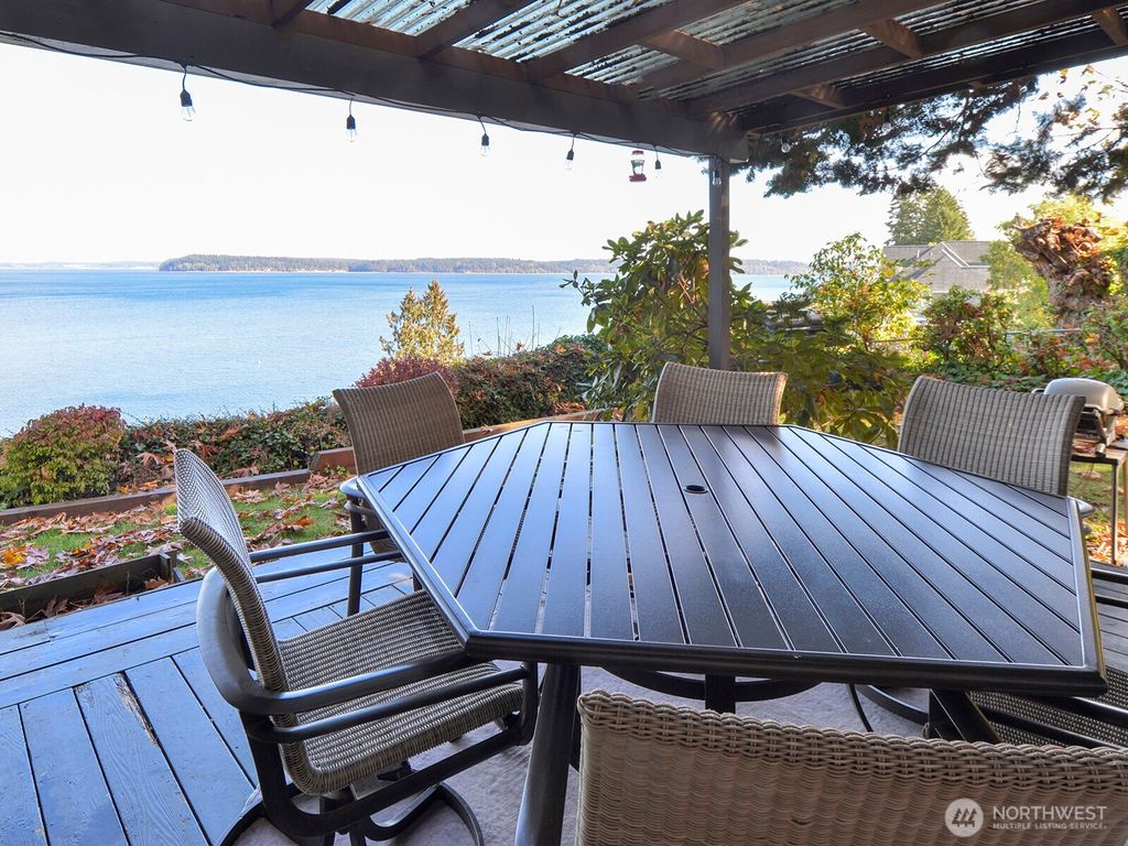 Photo of 8038 61st Avenue NE, Olympia, WA 98516 (MLS # 2463258)