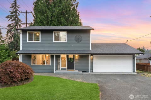 Photo of 1924 107th Drive SE, Lake Stevens, WA 98258 (MLS # 2566136)