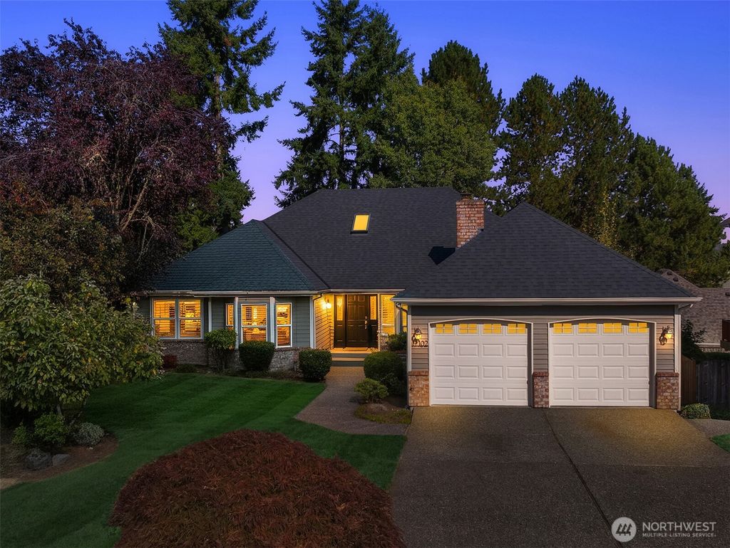 Photo of 17102 NE 37th Place, Bellevue, WA 98008 (MLS # 2434090)