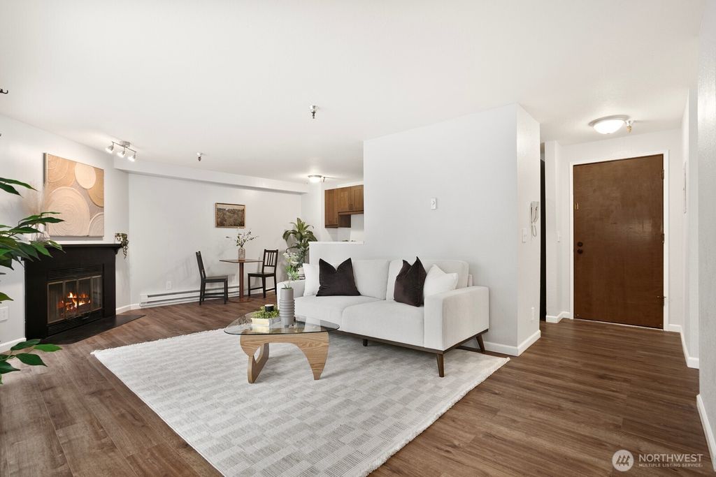 Photo of 1100 Ave NE Harrington Avenue NE #211, Renton, WA 98056 (MLS # 2509511)