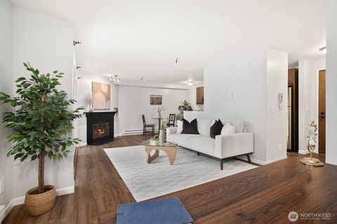 Photo of 1100 Ave NE Harrington Avenue NE #211, Renton, WA 98056 (MLS # 2509511)