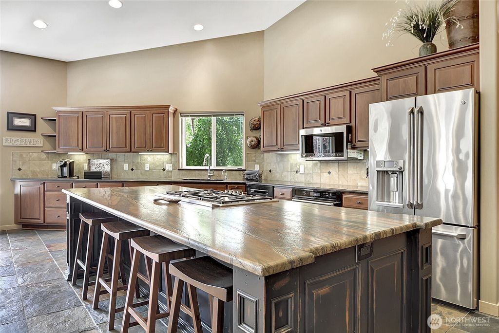 Photo of 20693 Miracle Mile Lk, Leavenworth, WA 98826 (MLS # 2504402)