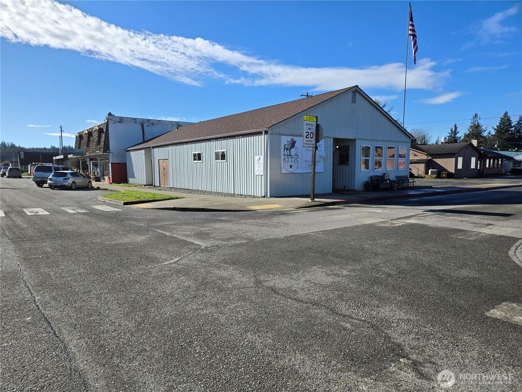 Photo of 110 S Spartan Avenue, Forks, WA 98331 (MLS # 2487735)