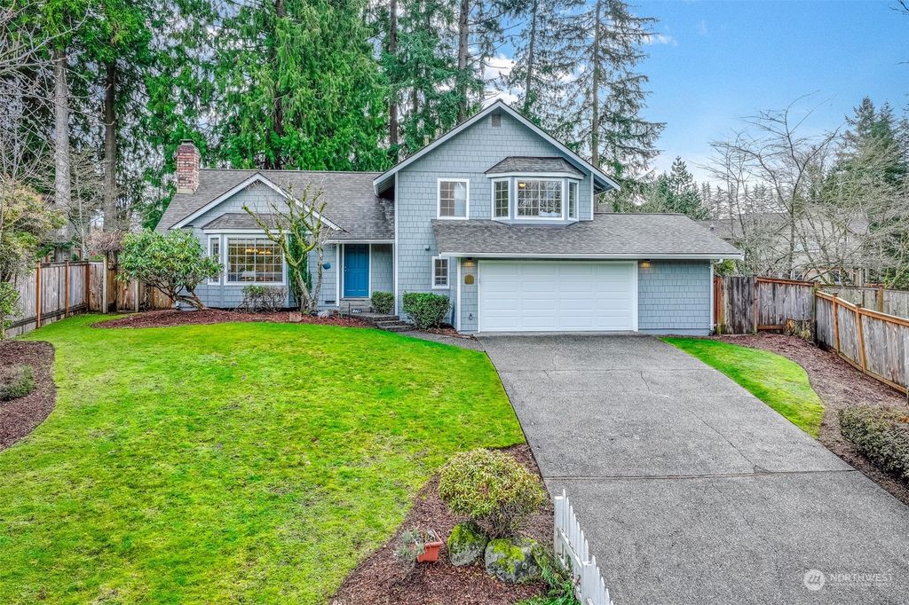 Photo of 17709 NE 137th Court, Redmond, WA 98052 (MLS # 2197446)