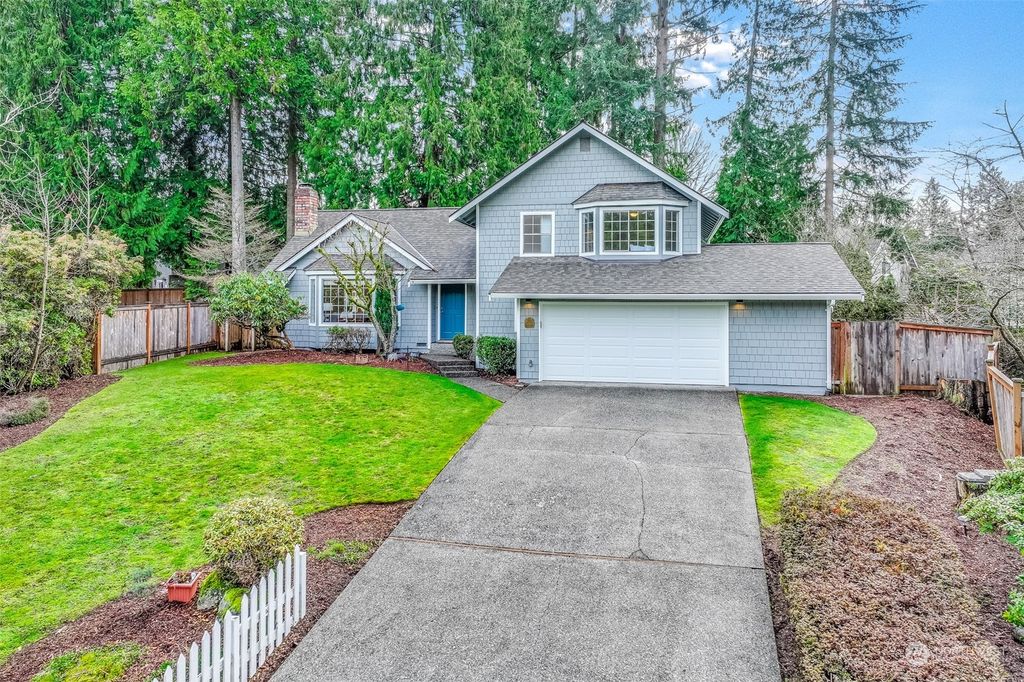 Photo of 17709 NE 137th Court, Redmond, WA 98052 (MLS # 2197446)