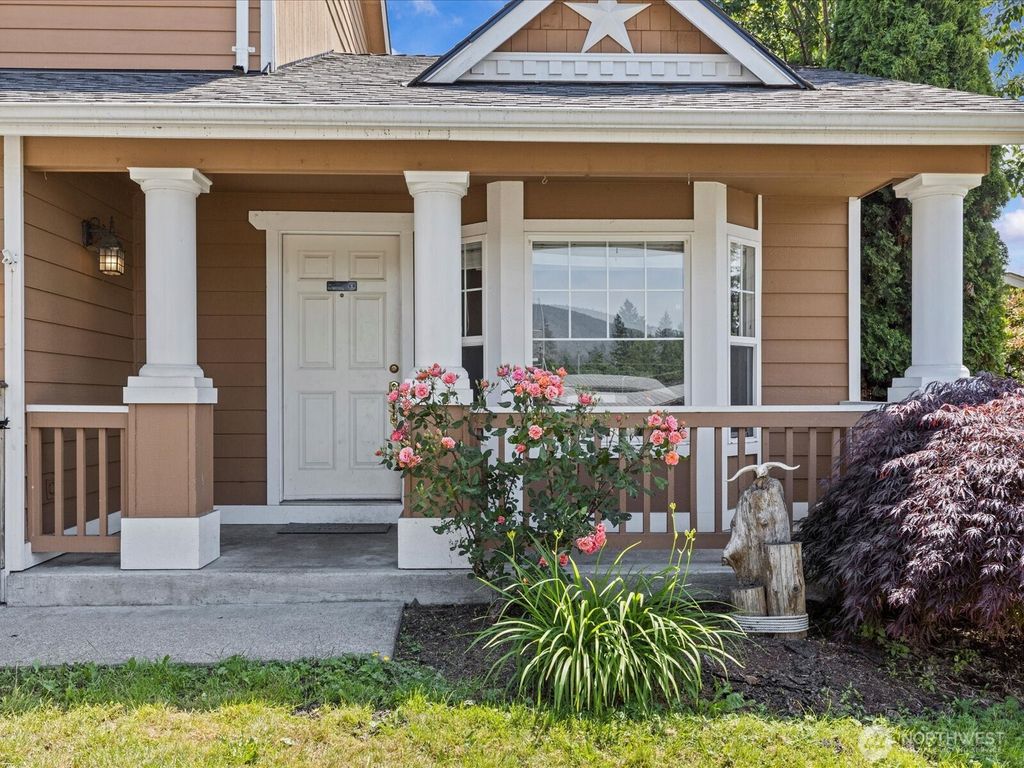 Photo of 804 Hemming Way, Granite Falls, WA 98252 (MLS # 2390676)