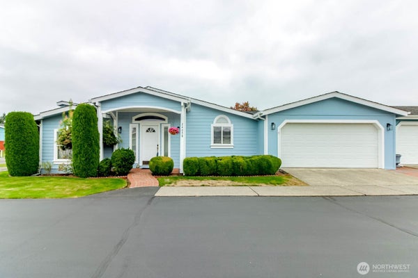 24058 222ND AVE SE APT 20, MAPLE VALLEY, WA 98038 - Image c795d31edc8f357293d15ae8d88f7e6b/673574829