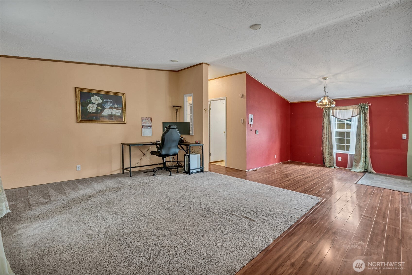 9207 221st Street E 33