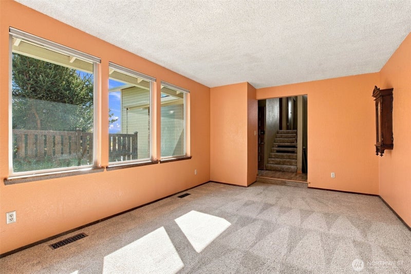 312 N 50th Avenue
