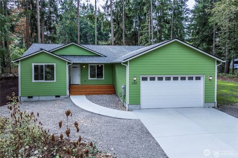 Photo of 17911 Clearland Boulevard SE, Yelm, WA 98597 (MLS # 2497063)