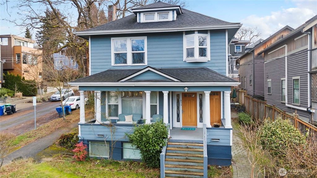 Photo of 834 15th Avenue, Seattle, WA 98122 (MLS # 2493230)