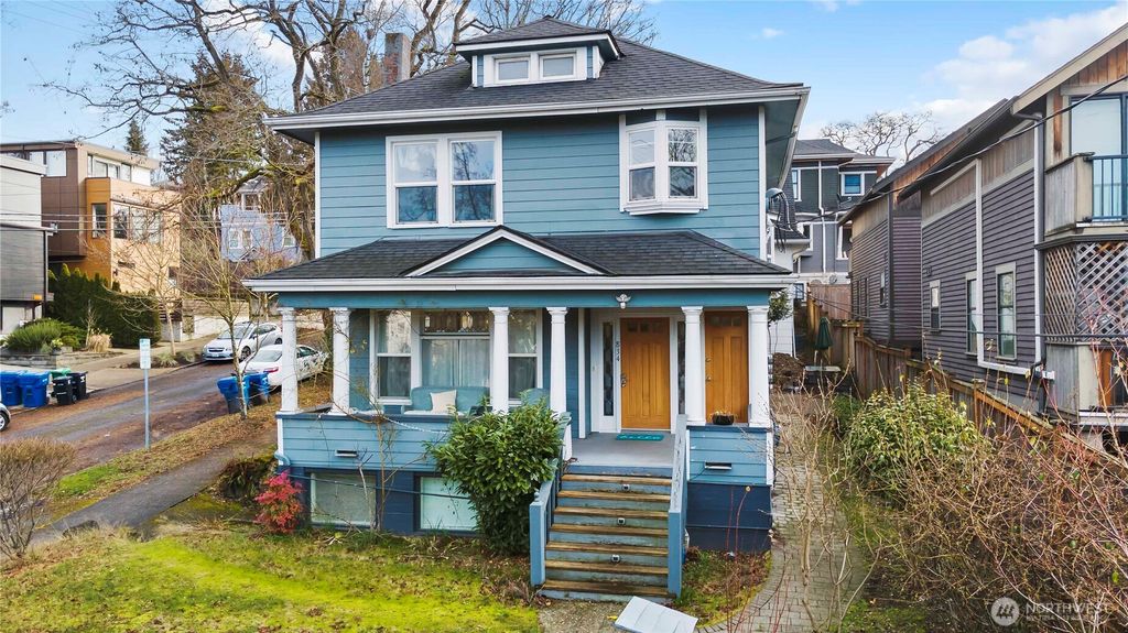 Photo of 834 15th Avenue, Seattle, WA 98122 (MLS # 2493230)