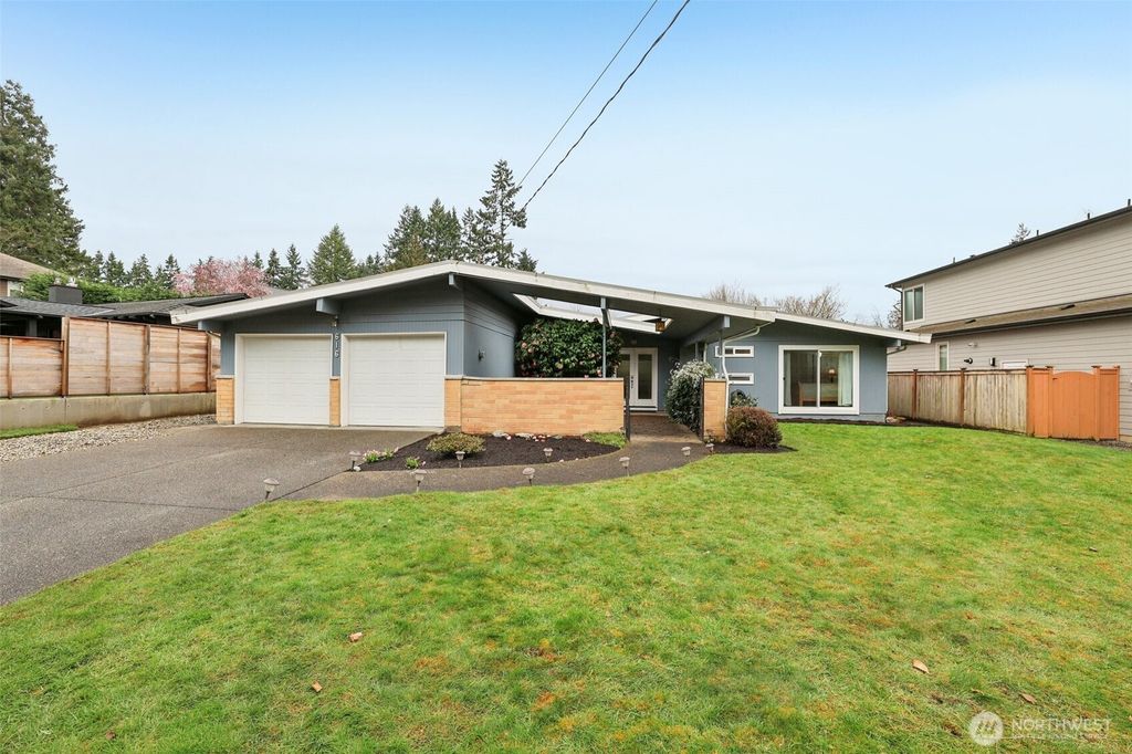 Photo of 616 109th Avenue SE, Bellevue, WA 98004 (MLS # 2494498)