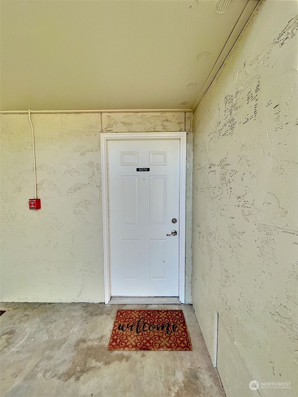 Photo of 9494 Redmond Woodinville Road NE #B107, Redmond, WA 98052 (MLS # 2069169)