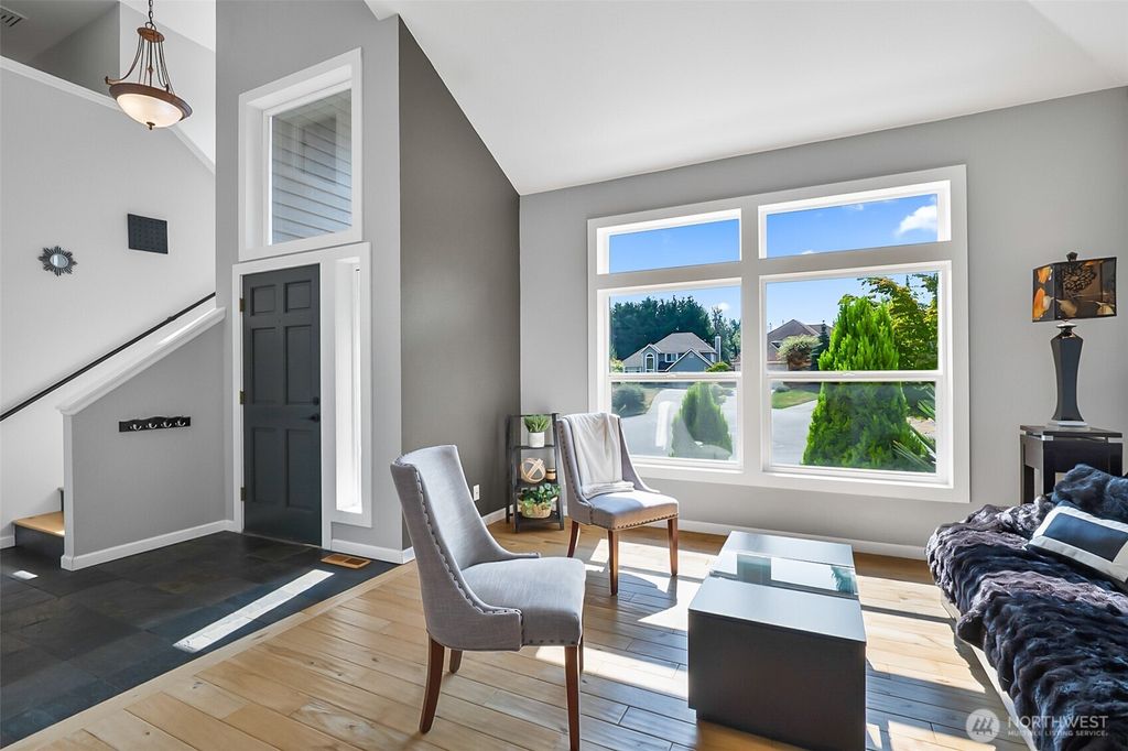 Photo of 8746 NE 144th Court, Kirkland, WA 98034 (MLS # 2447324)