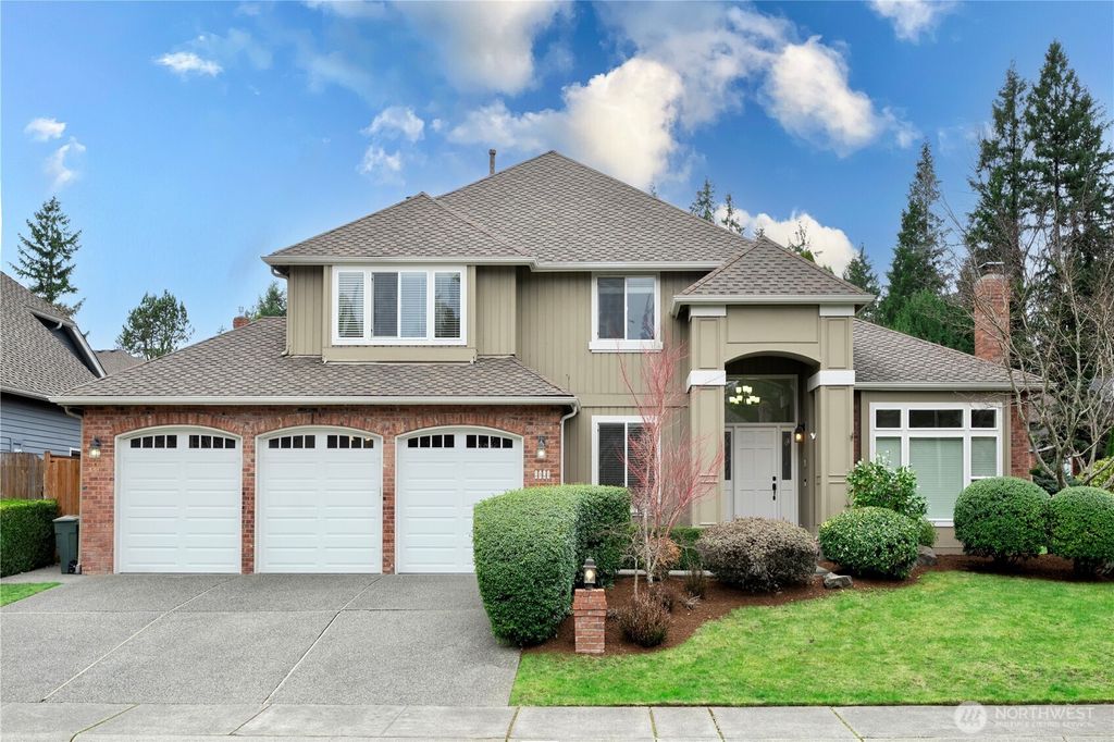 Photo of 3107 235th Avenue SE, Sammamish, WA 98075 (MLS # 2344295)