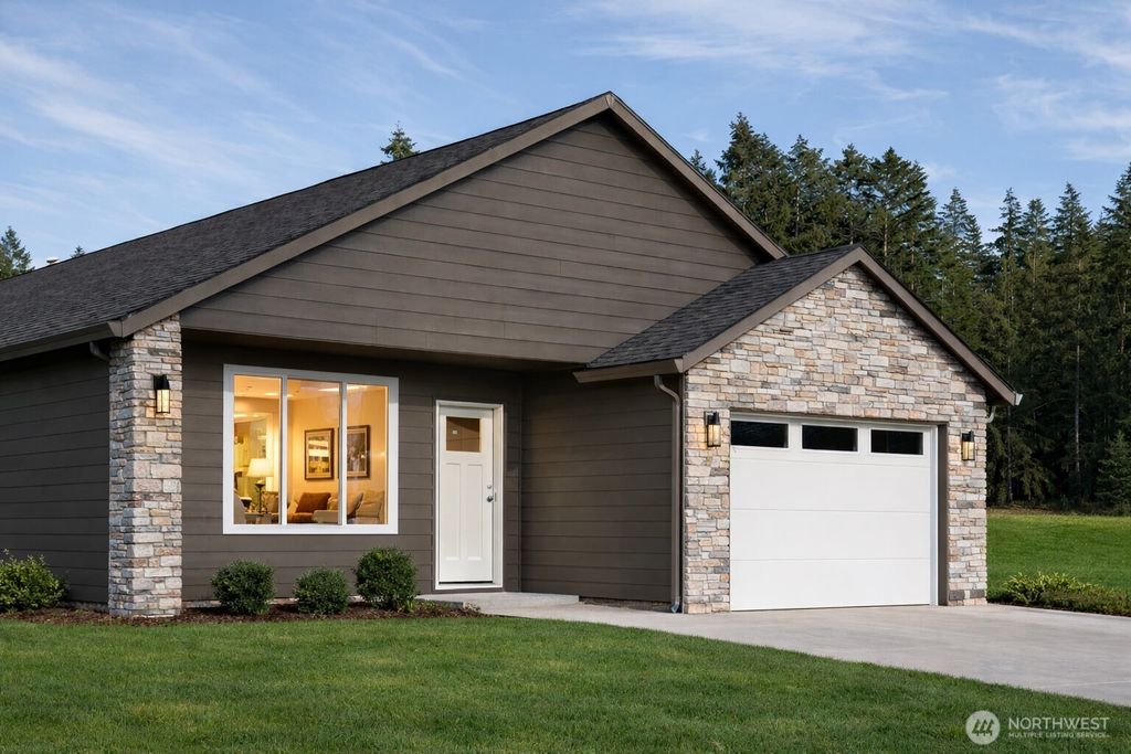 Photo of 628 Prominence Street, Winlock, WA 98606 (MLS # 2475266)