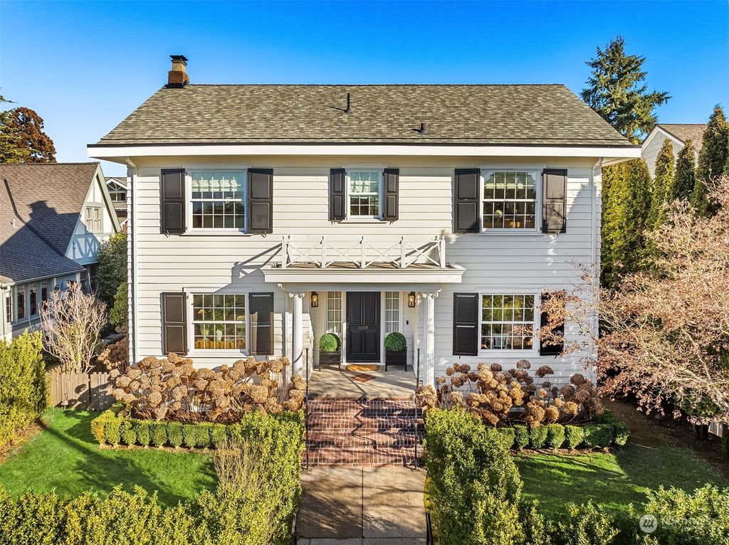 Photo of 3114 Mount Rainier Drive S, Seattle, WA 98144 (MLS # 2326877)