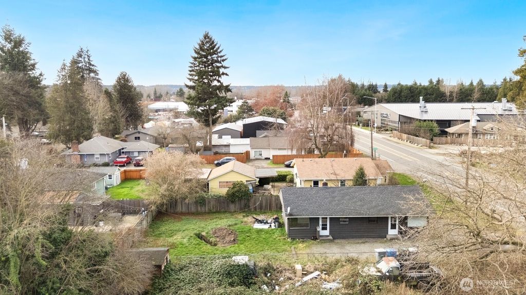 Photo of 10908 10910 Valley Avenue E, Puyallup, WA 98372 (MLS # 2466714)