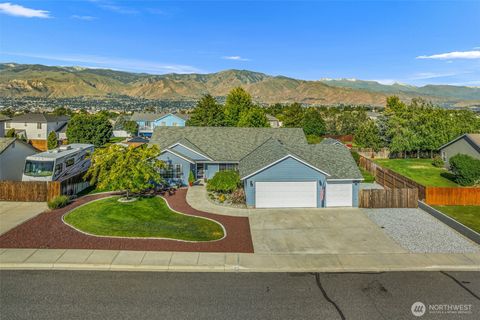 Photo of 2384 Prairie Drive, East Wenatchee, WA 98802 (MLS # 2527941)