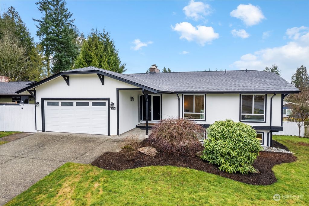 Photo of 20130 106th Avenue NE, Bothell, WA 98011 (MLS # 2194666)