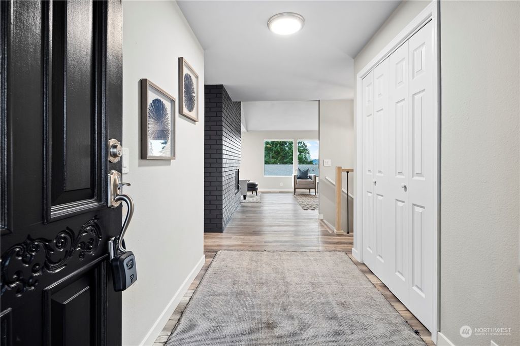 Photo of 20130 106th Avenue NE, Bothell, WA 98011 (MLS # 2194666)