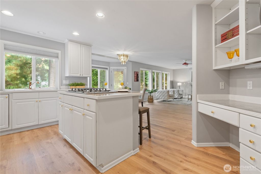 Photo of 2615 E Beaver Lake Drive SE, Sammamish, WA 98075 (MLS # 2430507)