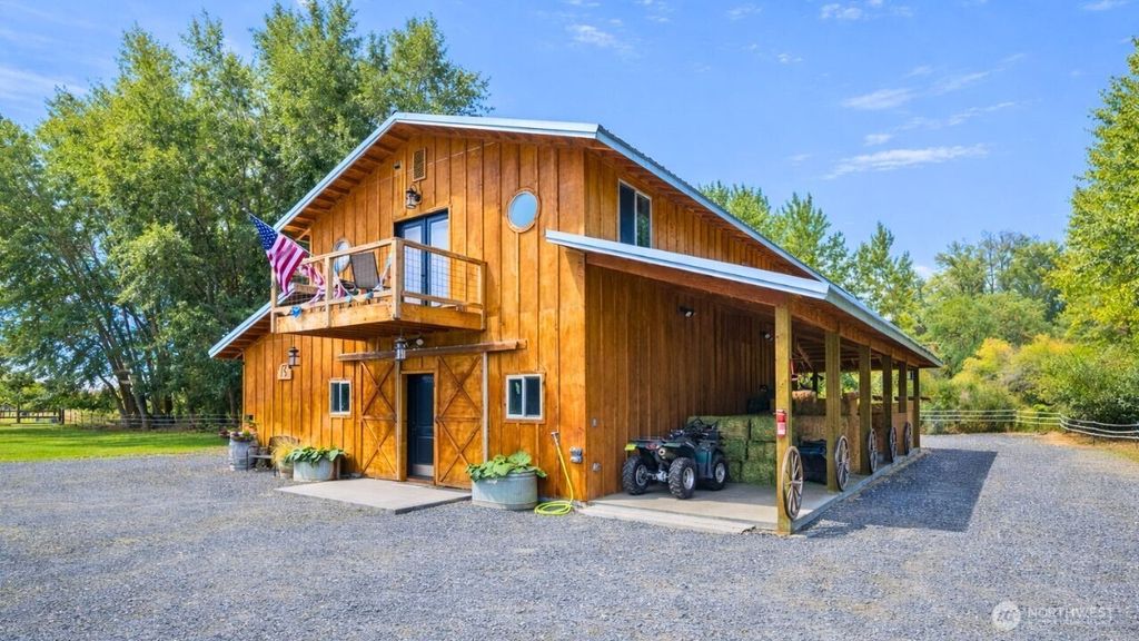 Photo of 11761 Thorp Highway N, Thorp, WA 98946 (MLS # 2486334)