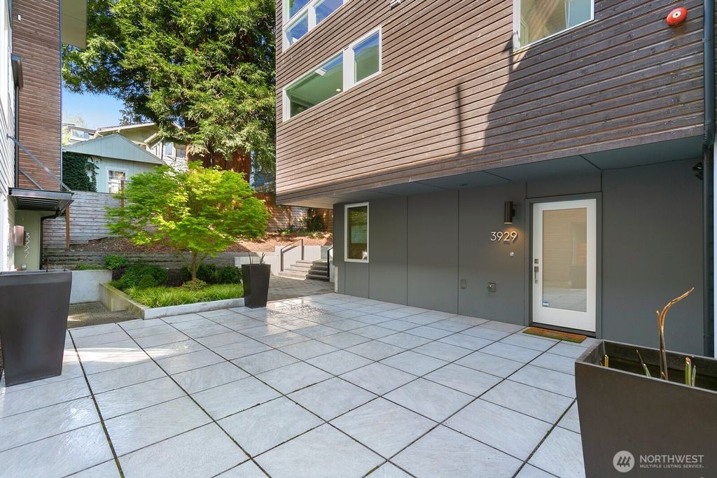 Photo of 3929 2nd Avenue NE, Seattle, WA 98105 (MLS # 2355696)