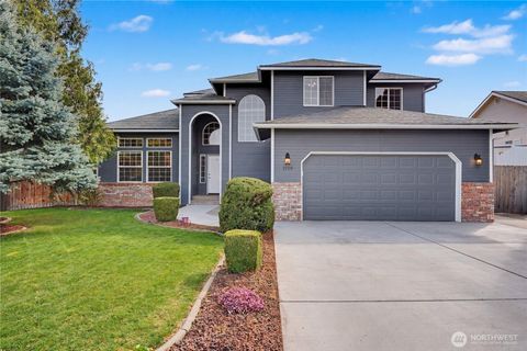 Photo of 1929 Hideaway Place, Wenatchee, WA 98801 (MLS # 2503536)