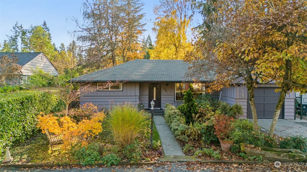 Photo of 523 N 166th Street, Shoreline, WA 98133 (MLS # 2180269)
