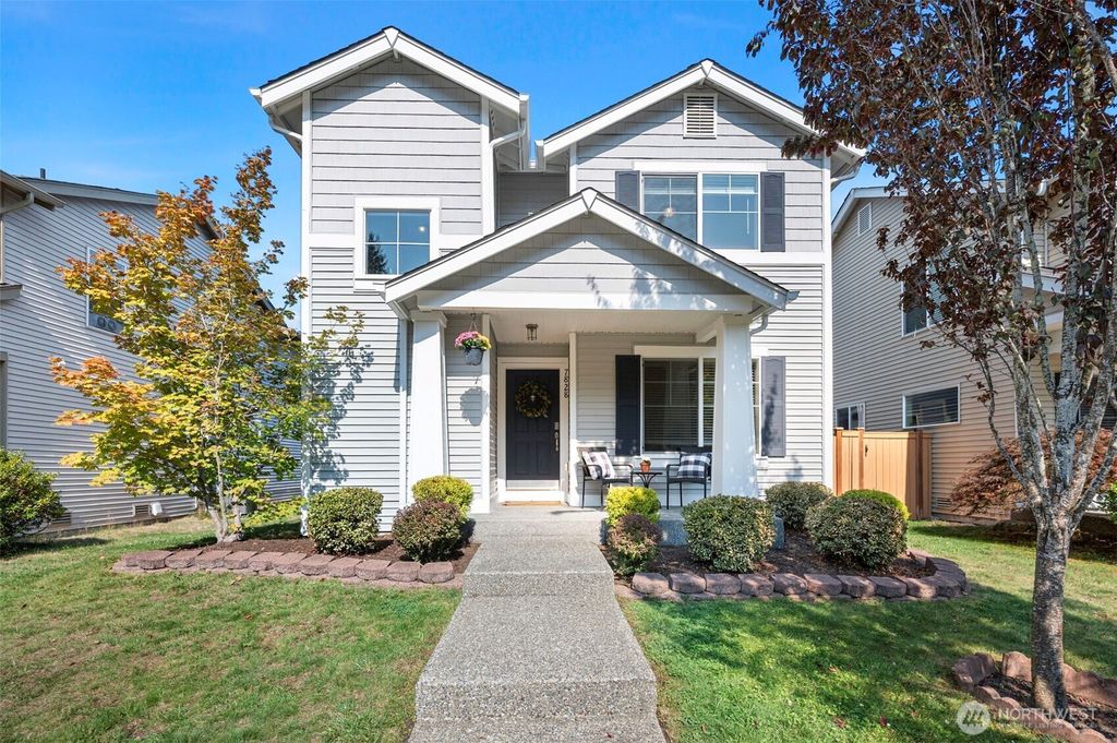 Photo of 7828 Cortland Avenue SE, Snoqualmie, WA 98065 (MLS # 2427736)