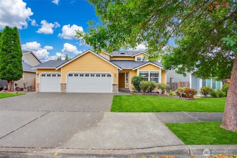 Photo of 1952 SW 352nd ST ST, Federal Way, WA 98023 (MLS # 2578593)