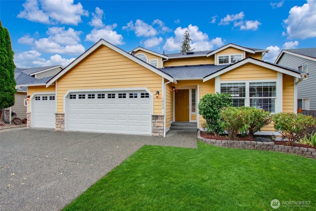 Photo of 1952 SW 352nd ST ST, Federal Way, WA 98023 (MLS # 2578593)