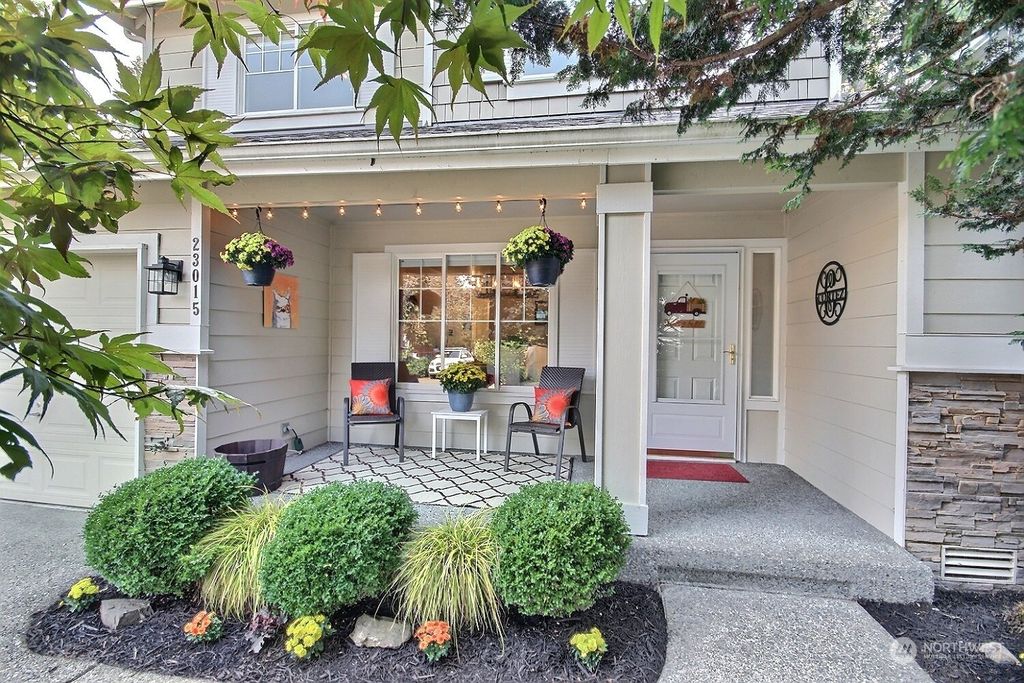 Photo of 23015 SE 241st Place, Maple Valley, WA 98038 (MLS # 2009445)