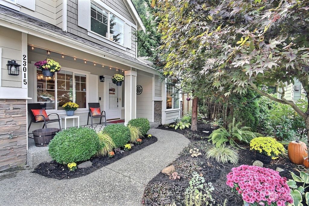 Photo of 23015 SE 241st Place, Maple Valley, WA 98038 (MLS # 2009445)