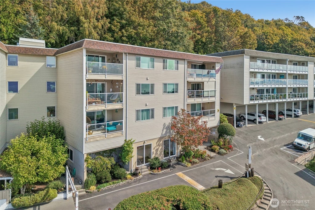 Photo of 10203 47th Avenue SW #B3, Seattle, WA 98146 (MLS # 2585605)